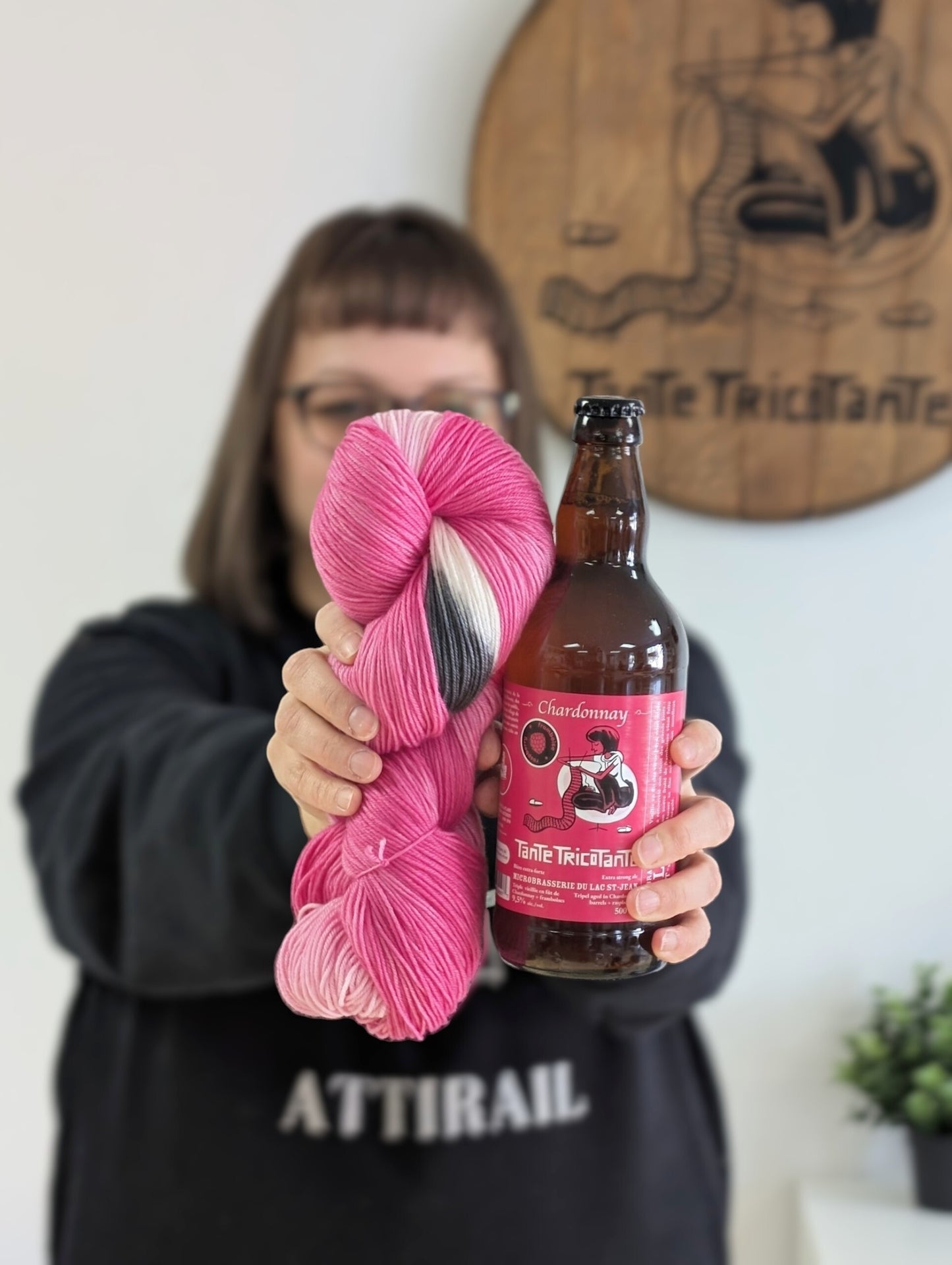 Laine teinte à la main - tante tricotante chardonnay framboise