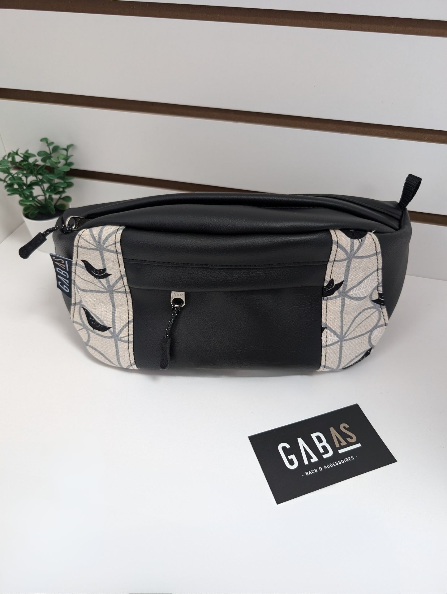 Banane noir et tissu oiseaux