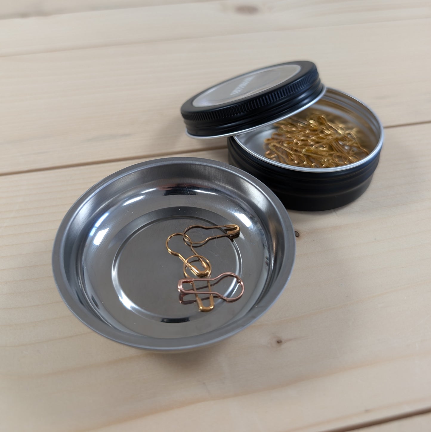 Ensemble marqueurs de mailles aimantés