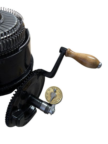 Compteur rotatif en laiton pour tricoteuse antique