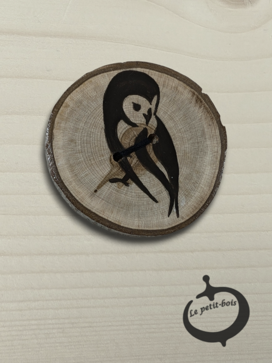 Bouton de bois peint à la main