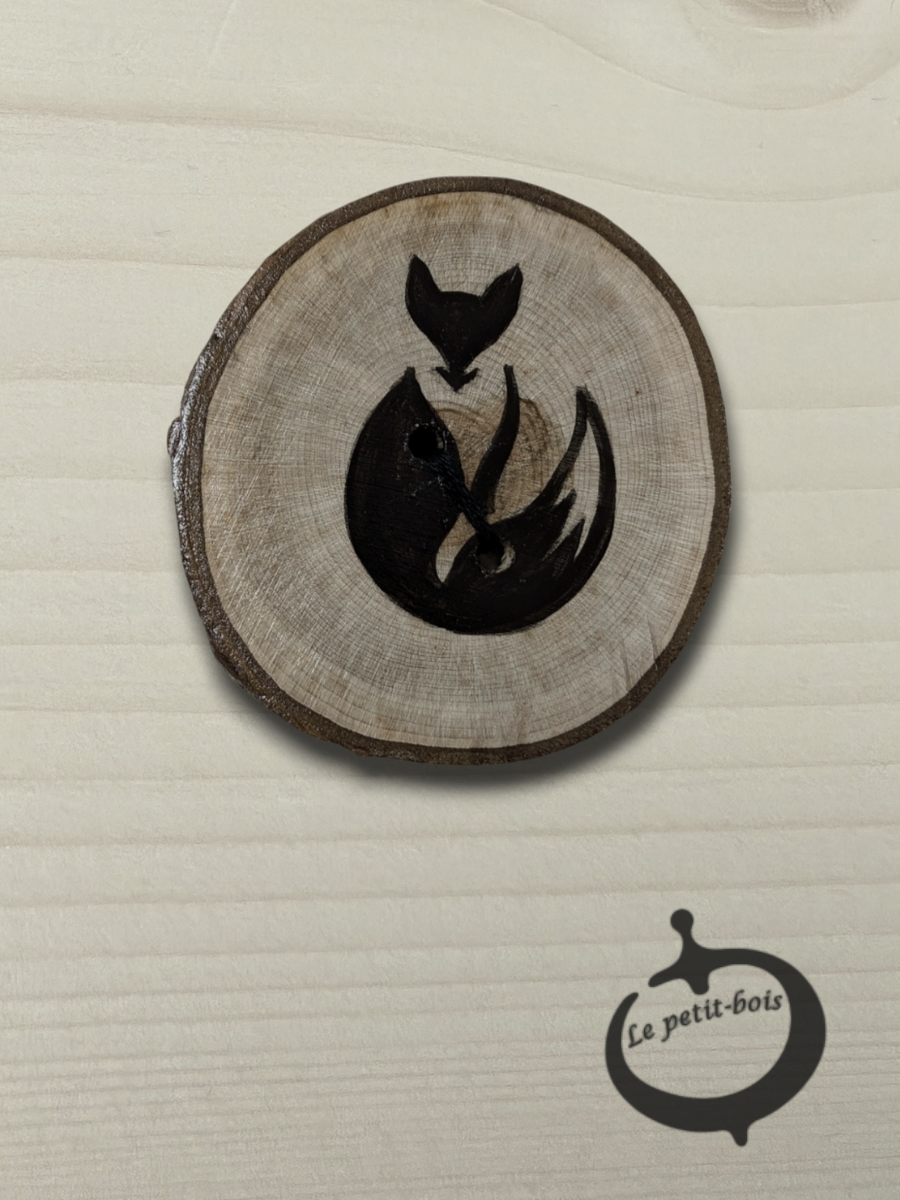Bouton de bois peint à la main